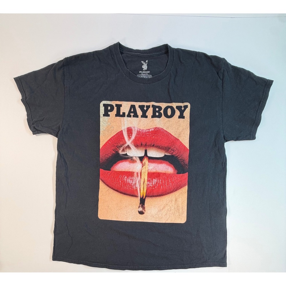 Playboy Lips Lit Match Graphic T-Shirt Black Mens Large 2023 Short Sleeve Tee